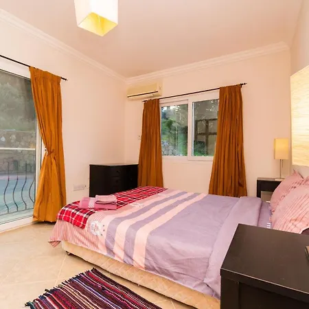 Apartment Luxury Three Bedrooms In Amazing Melisa's Place