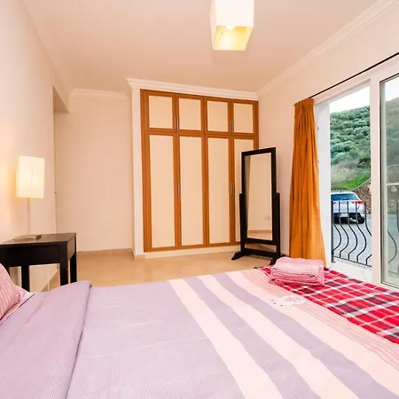 Daire Luxury Three Bedrooms In Amazing Melisa's Place